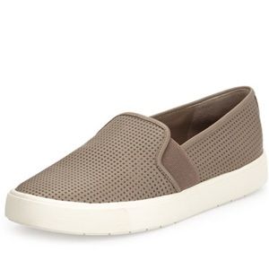 ⭐️⭐️⭐️⭐️⭐️ VINCE leather ‘Blair 5’ slip on